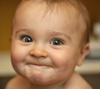 Bebé sonreido